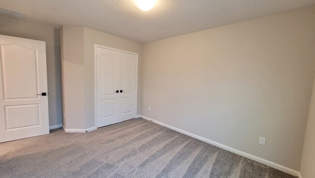 Building Photo - 5704 Bluebonnet Ln