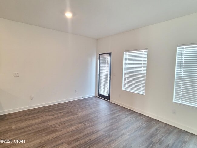 Building Photo - 5893 Tyndall Pkwy