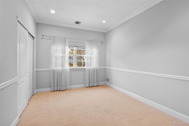 Building Photo - 169 Hamlet Dr
