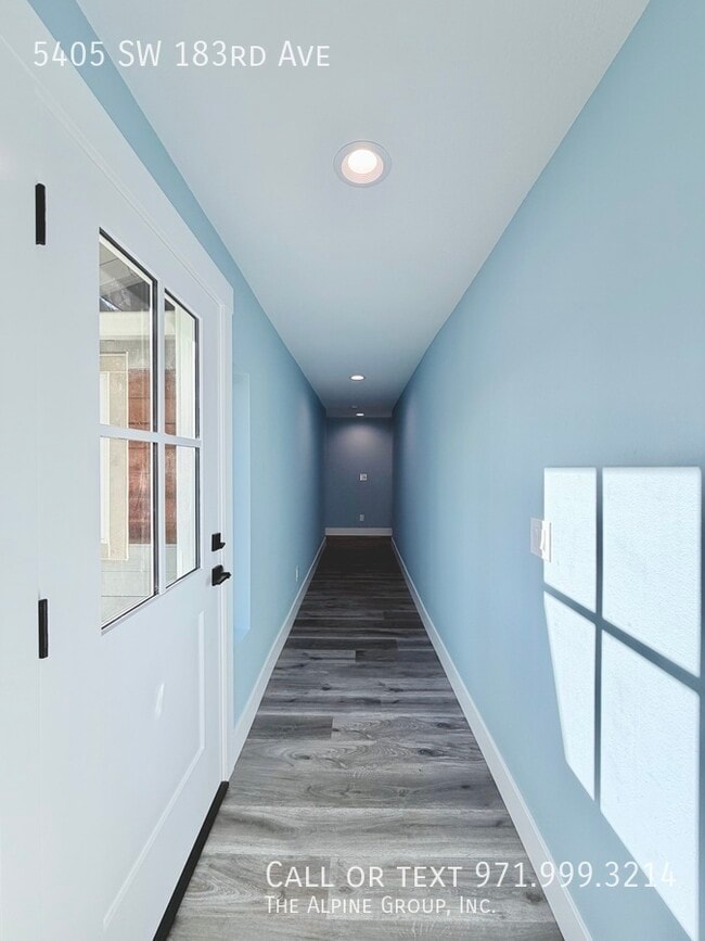 Building Photo - 5405 SW 183rd Ave