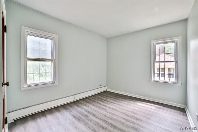 Building Photo - 1811 Weston Ave