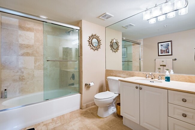 Building Photo - 99 SE Mizner Blvd