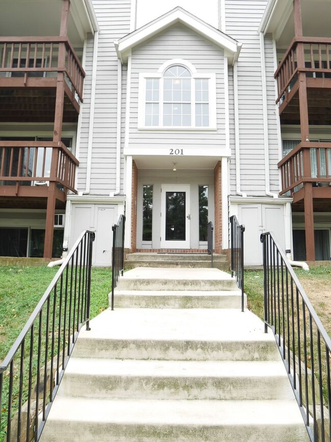 Primary Photo - Roomy Two Bedroom Condo- Glen Burnie, MD