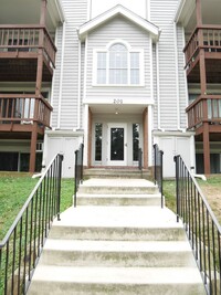 Building Photo - Roomy Two Bedroom Condo- Glen Burnie, MD