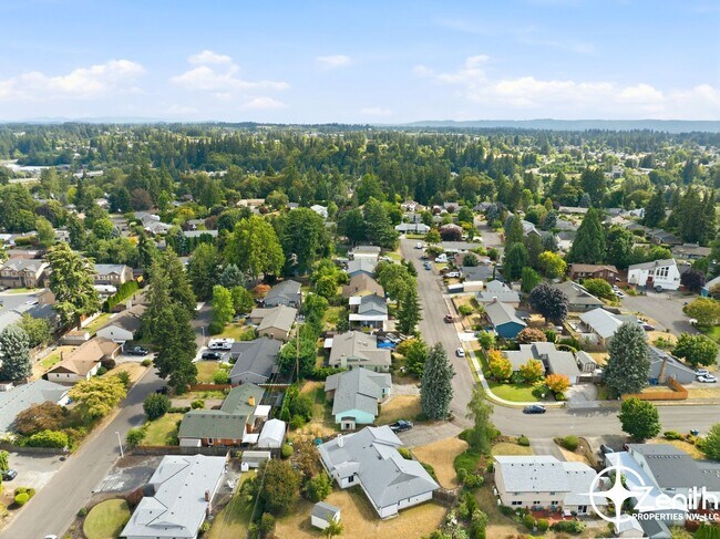 Building Photo - 12719 NE 10th Ave