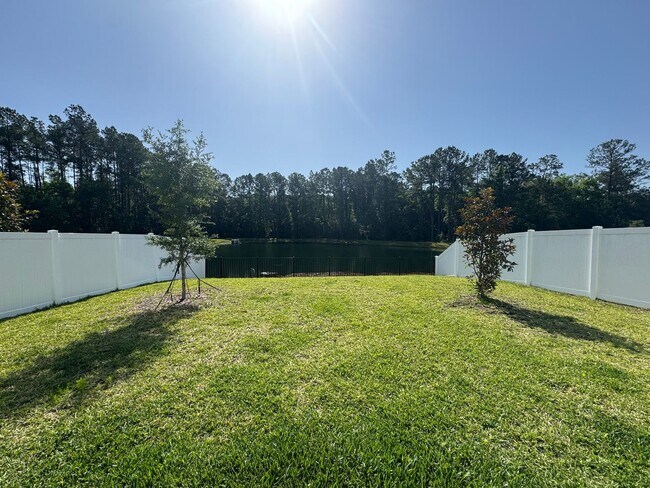Building Photo - Ready Now: Panther Creek Two-Story Single Family Home