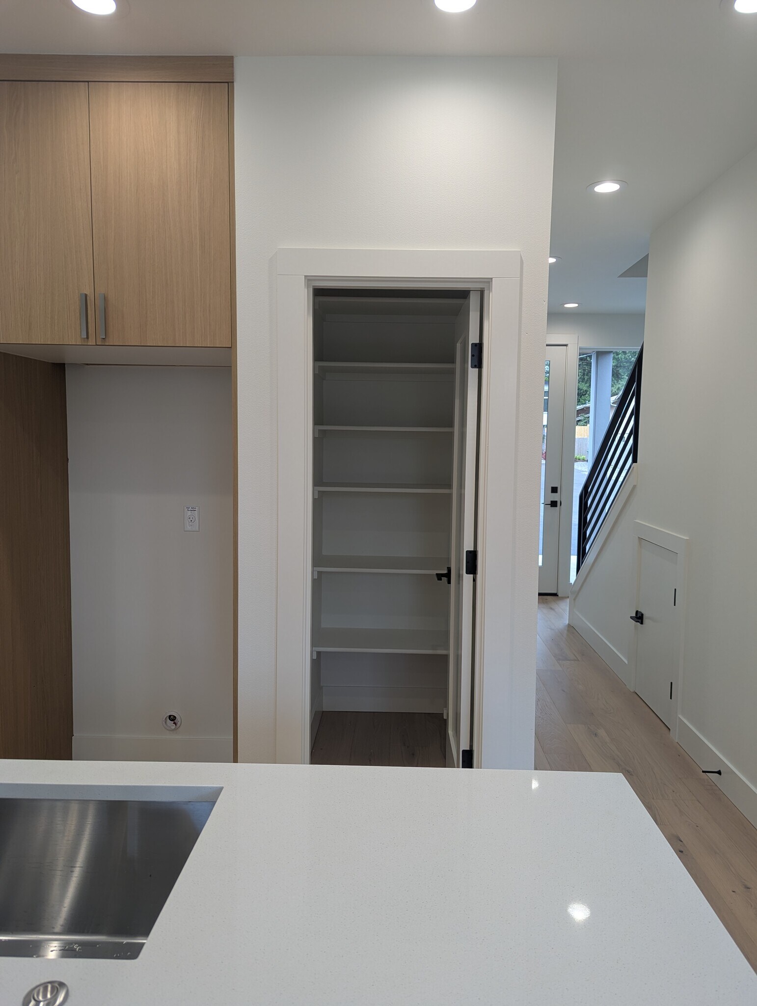 Building Photo - 5041 SE King Rd