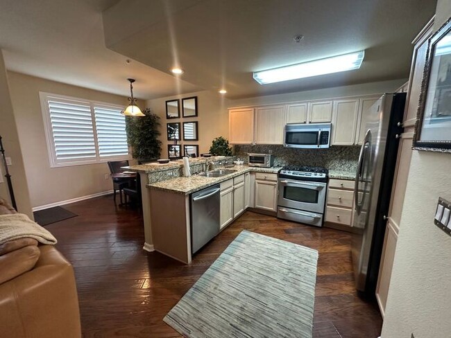 Building Photo - 6090 Ingleston Dr