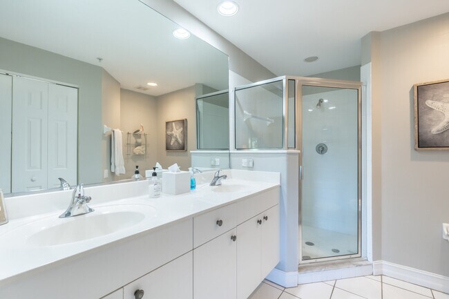 Building Photo - 1035 Tarpon Cove Dr