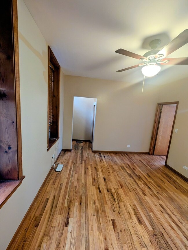 Building Photo - 1852 W Thomas St