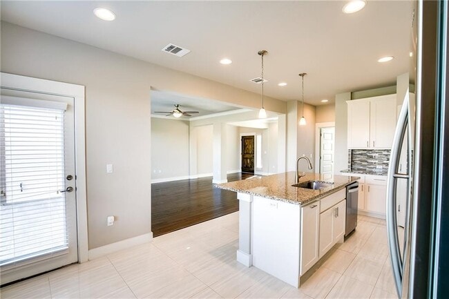 Building Photo - 9305 McKnight Lp
