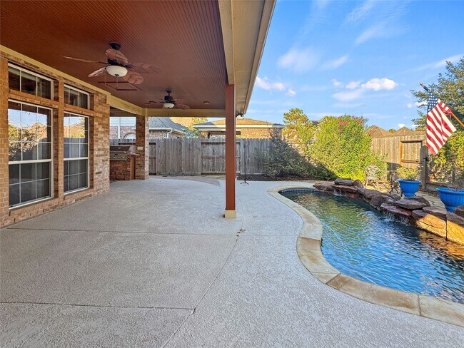 Building Photo - 25619 Canyon Crossing Dr