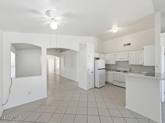 Building Photo - 11621 Gypsum Hills Cir