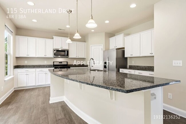 Building Photo - 115 Sutherland Dr