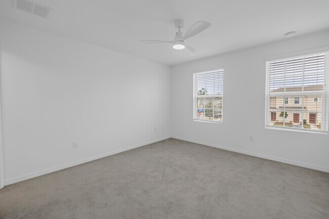 Building Photo - 6111 Fairmont Ln