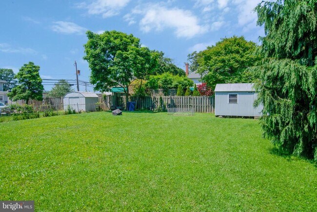 Building Photo - 706 N Cleveland St