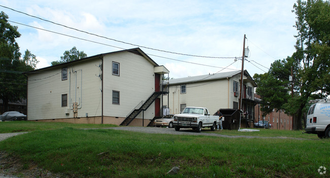 Building Photo - The Eight-Ten Apartments