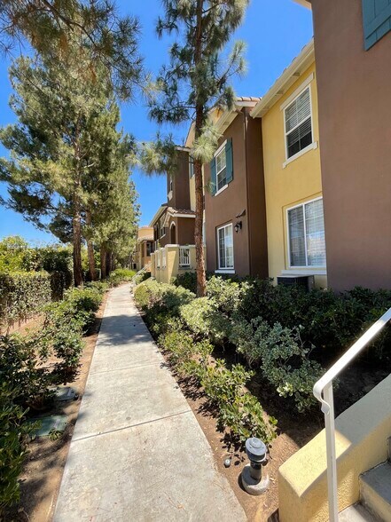 Building Photo - 414 Timberwood