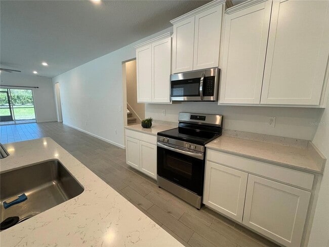 Building Photo - 1979 NW 44th Court Rd