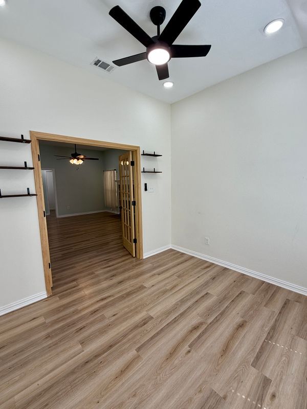 Building Photo - 309 Catherine Street
