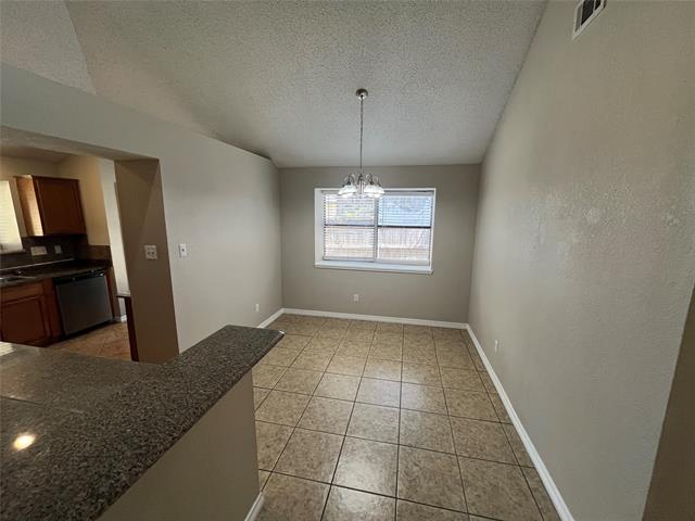 Building Photo - 2405 Brookside Dr