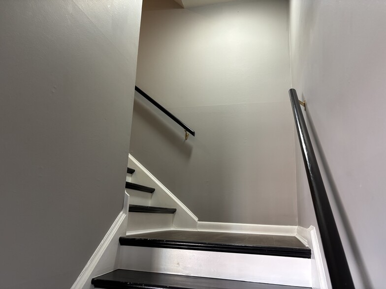 Split level living - 1416 Henley Rd