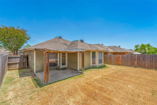 Building Photo - 943 Crested Point Dr