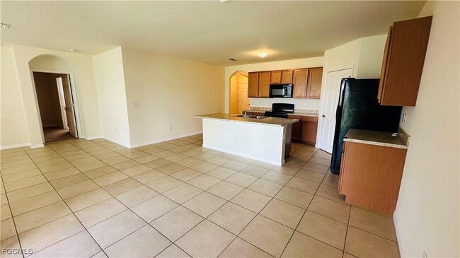 Building Photo - 4417 SW 15th Pl