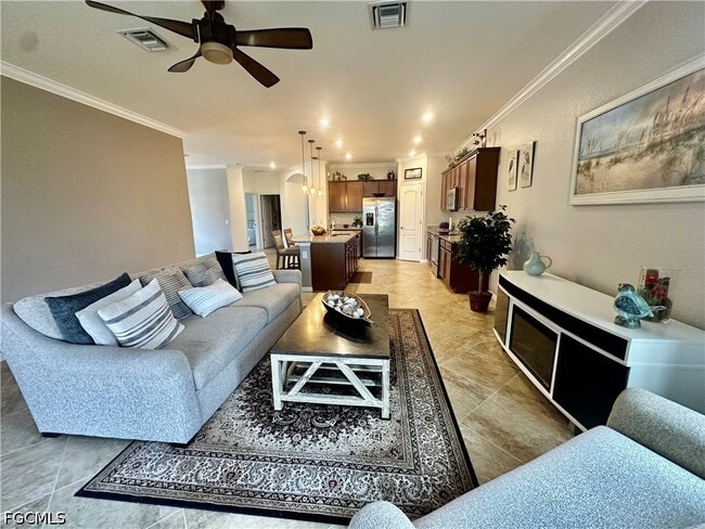 Building Photo - 11600 Golden Oak Terrace