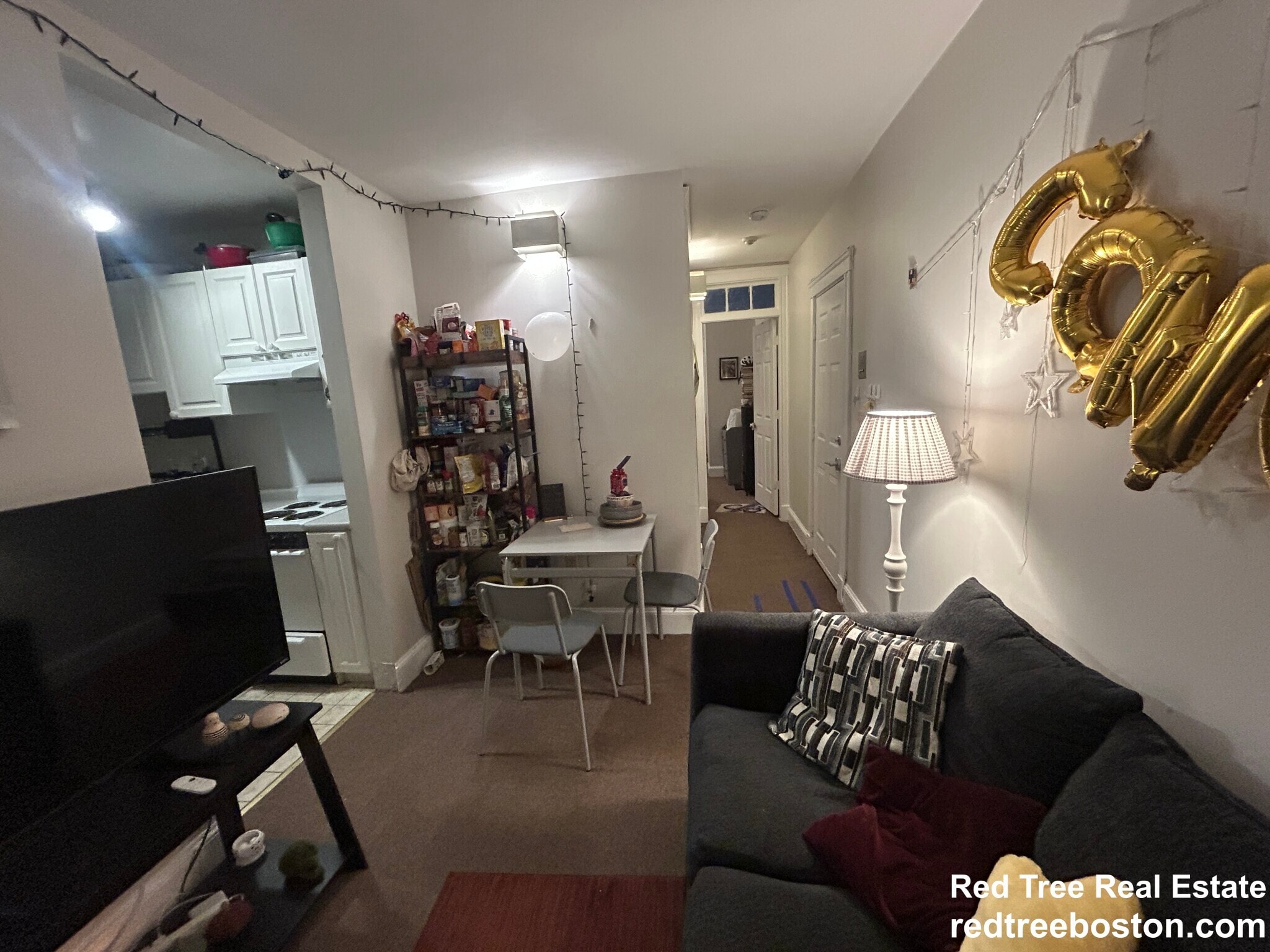 Building Photo - 822 Beacon St