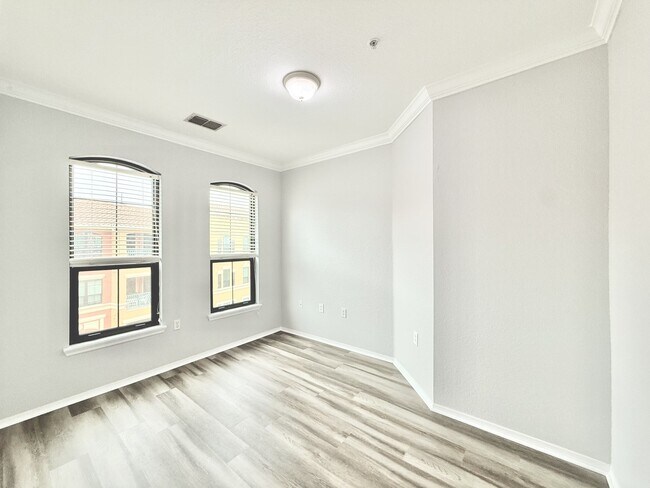 Building Photo - 2725 Via Cipriani