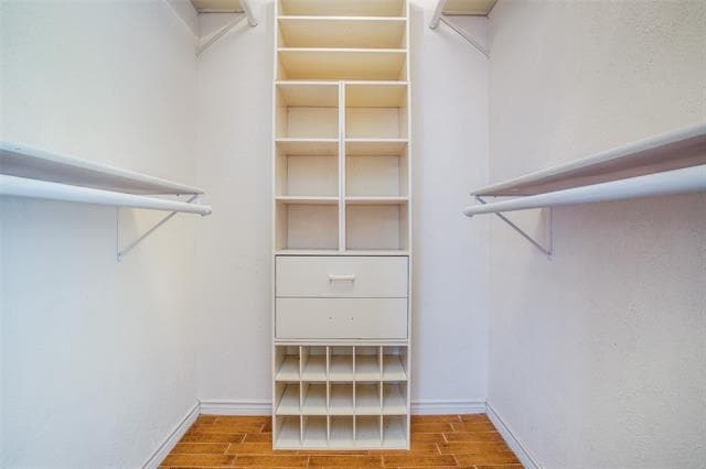 Building Photo - 702 Melrose Dr