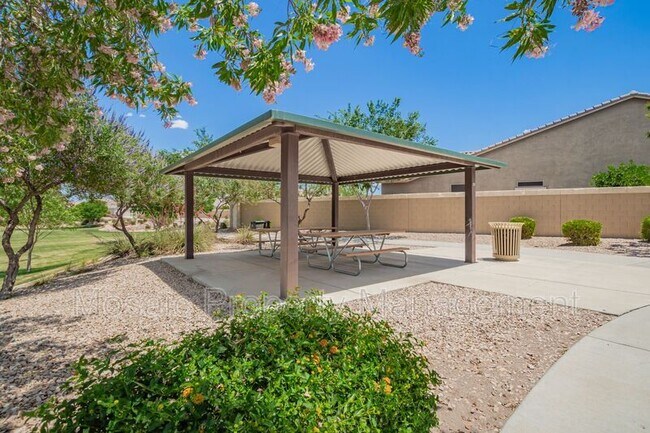 Building Photo - 35565 N Bandolier Dr