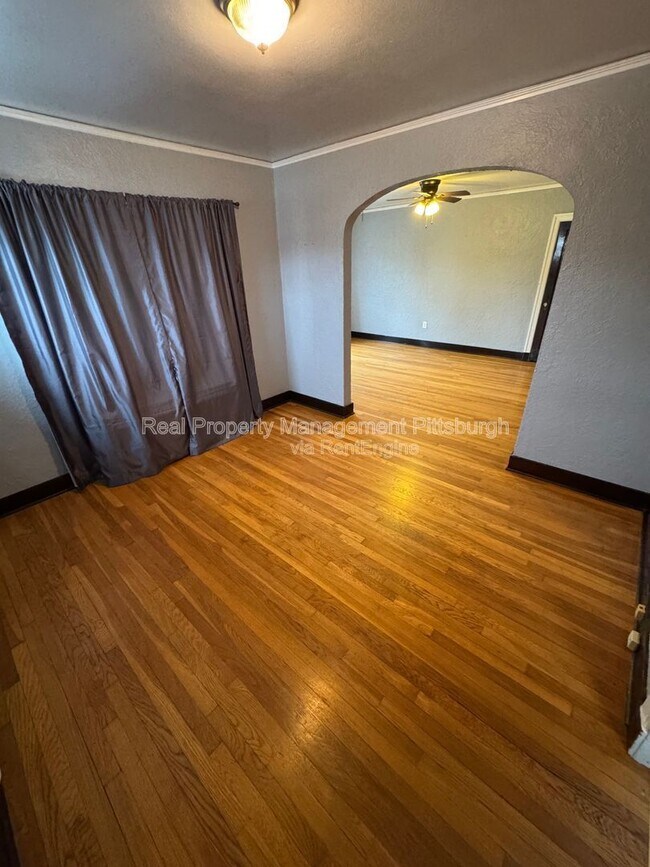 Building Photo - 4 Amherst Ave