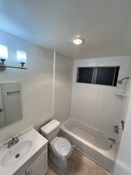 Building Photo - 4039 Marathon St