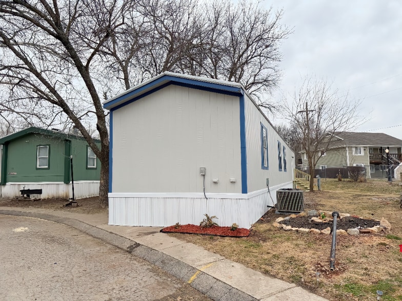 Building Photo - 110 N Michigan St