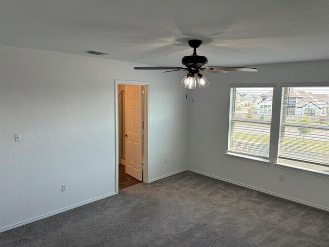 Building Photo - 108 Bennington Dr