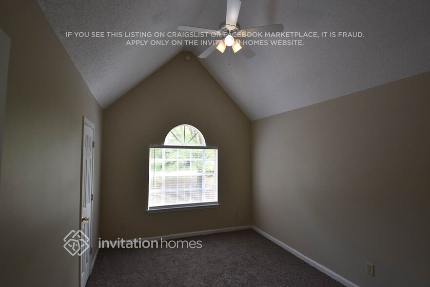 Building Photo - 395 Oakdale Cir