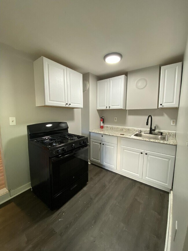 Building Photo - 22 Crockett Ave