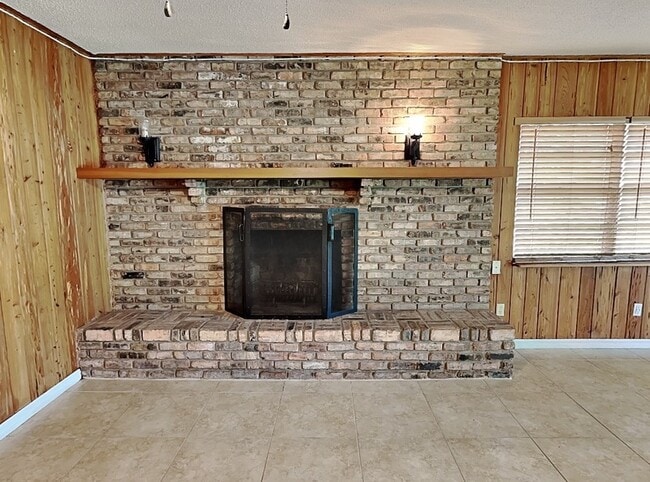 Building Photo - 2512 Sea Breeze Ct