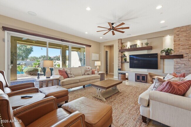 Building Photo - 4908 S Figueroa Ln