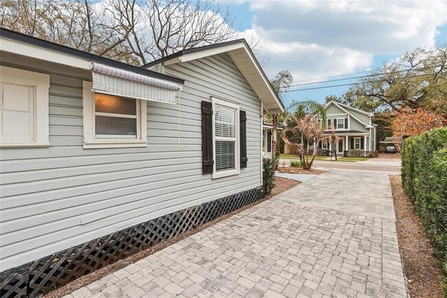 Building Photo - 137 E Grant St