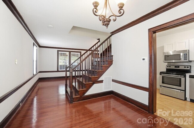 Building Photo - 2120 Kirkwood Ave