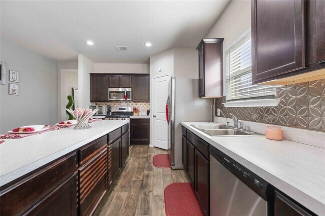 Building Photo - 3003 Canadian Goose Ln