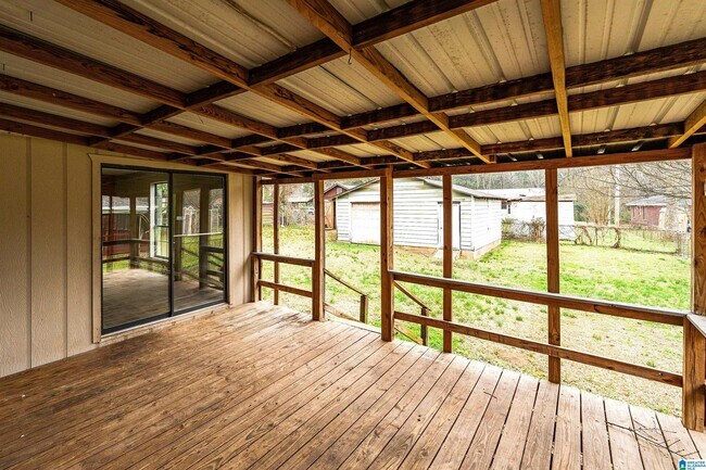 Building Photo - 236 Clifton St