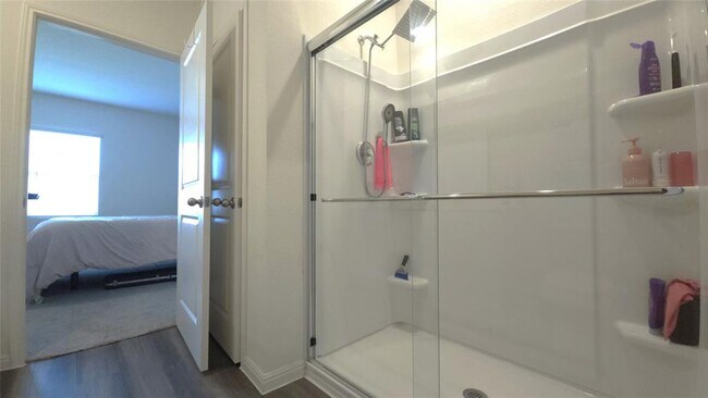 Building Photo - 124 Blazilmar Ln