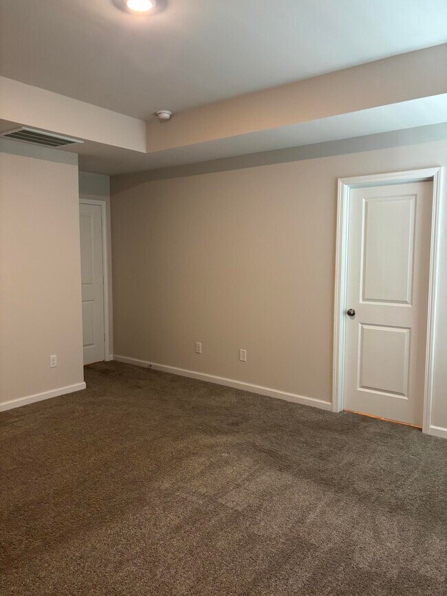 Building Photo - 1848 Lacebark Dr