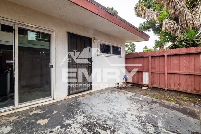Building Photo - 1 Bedroom Apartment Move in Ready Inglewood CA 90303