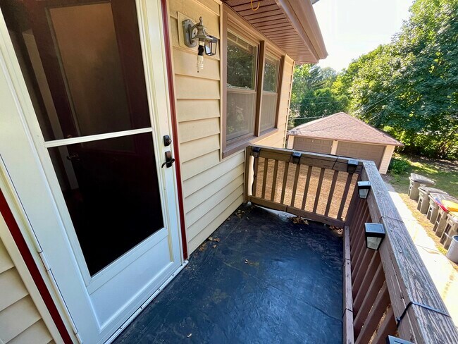 Building Photo - 1663 N 116th St