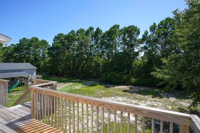 Building Photo - Charming 3-Bedroom Home with Coastal Count...